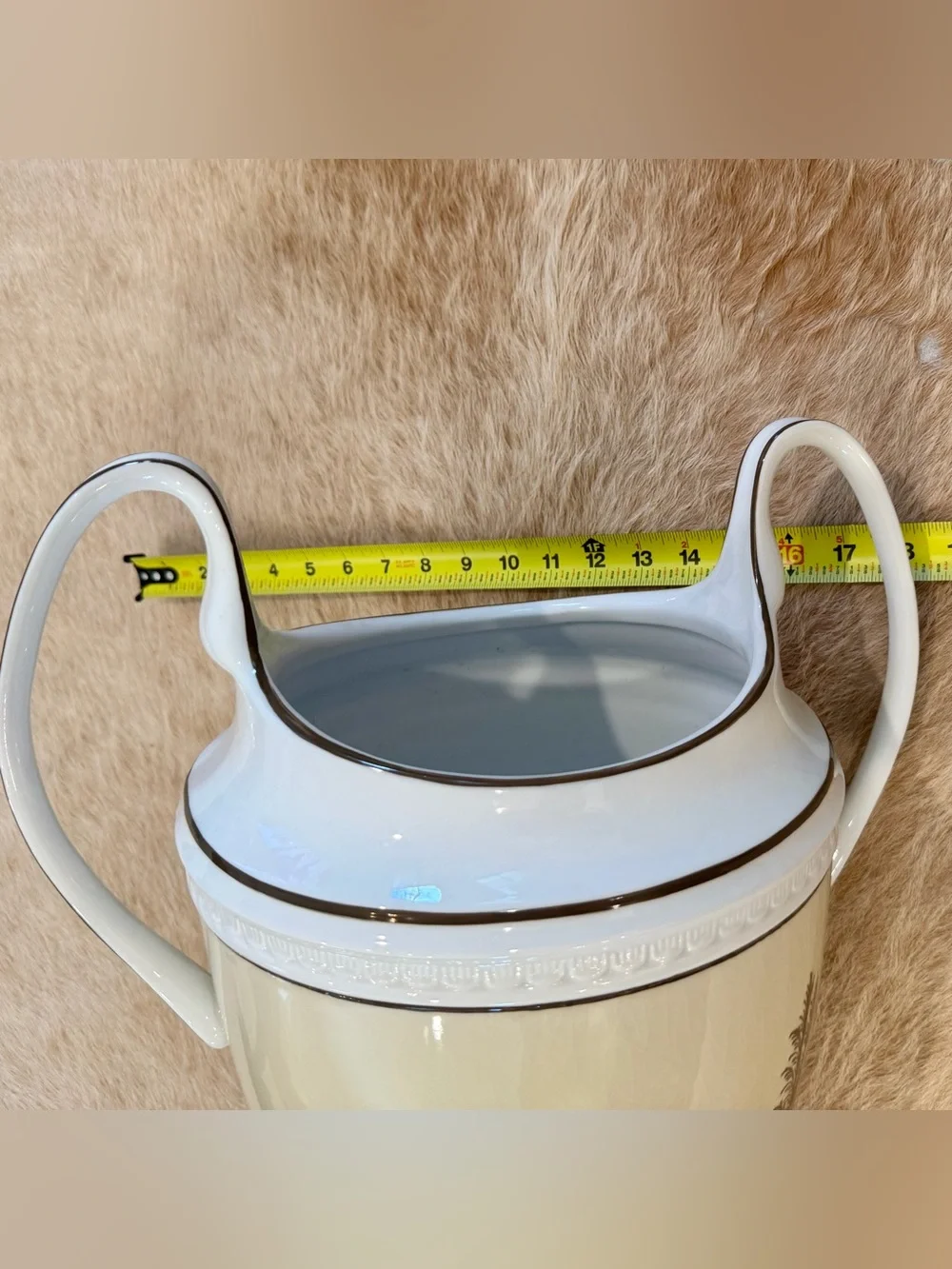 RARE Williamsburg Global Views Large Double Handled Crackled Glaze Mochaware Urn